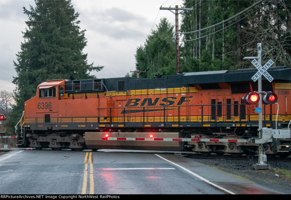 BNSF 6396